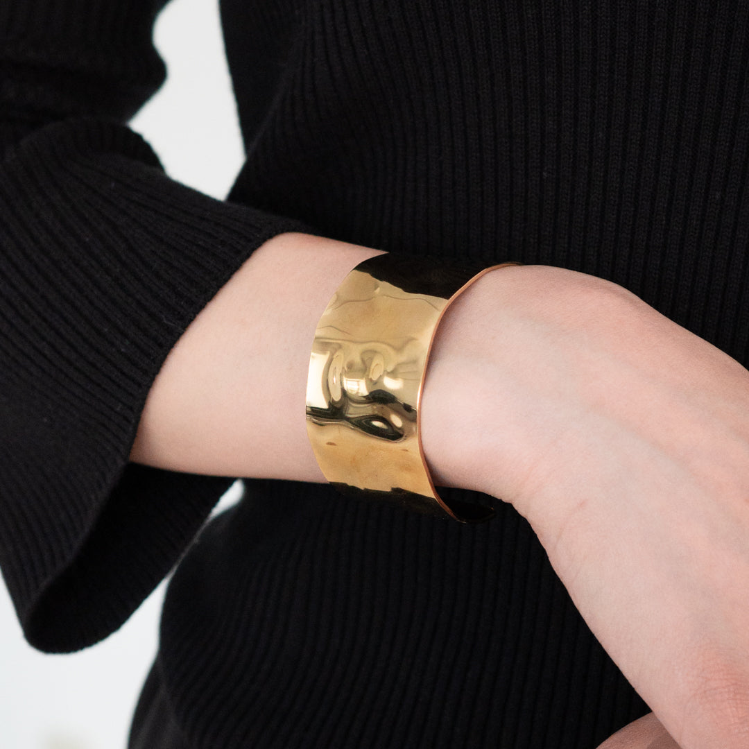 ba_0003 gold worn